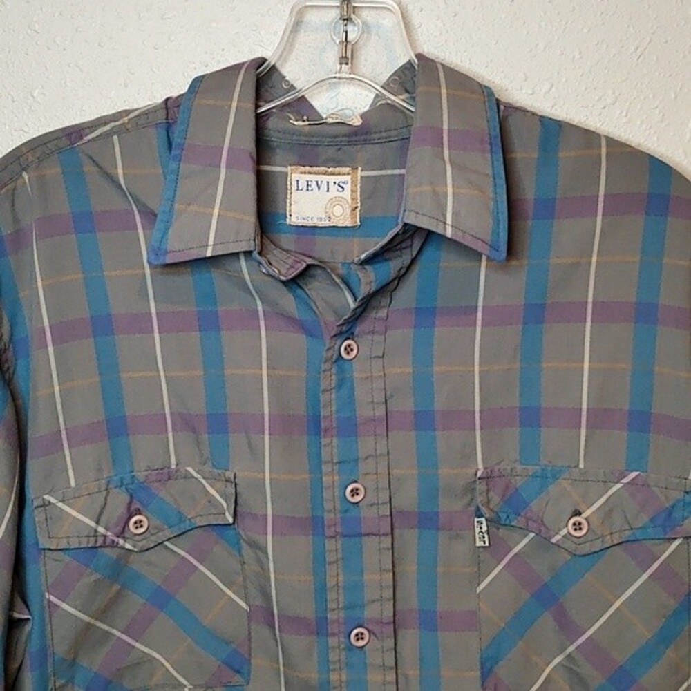 Levi's shirt